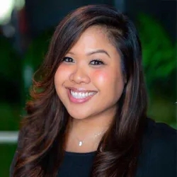 Michelle Robles-Lee Headshot